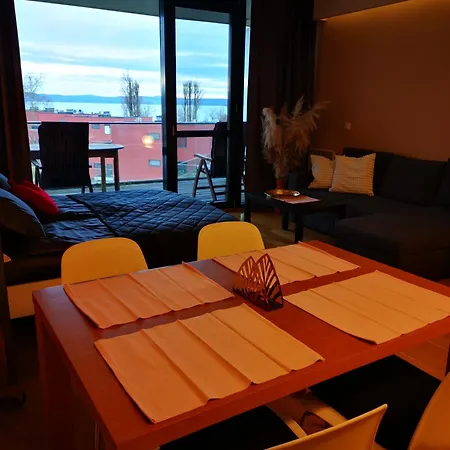 Bl Yacht Club A Iii58 Balatonlelle