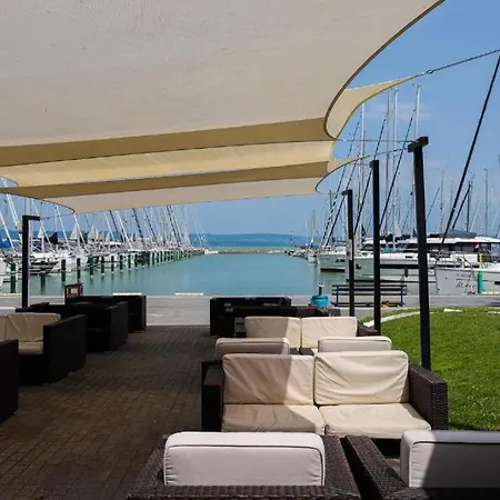 Bl Yacht Club A Iii58 Balatonlelle